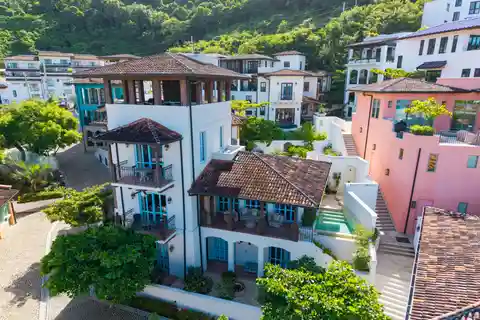 Ocean View Luxurious Retreat