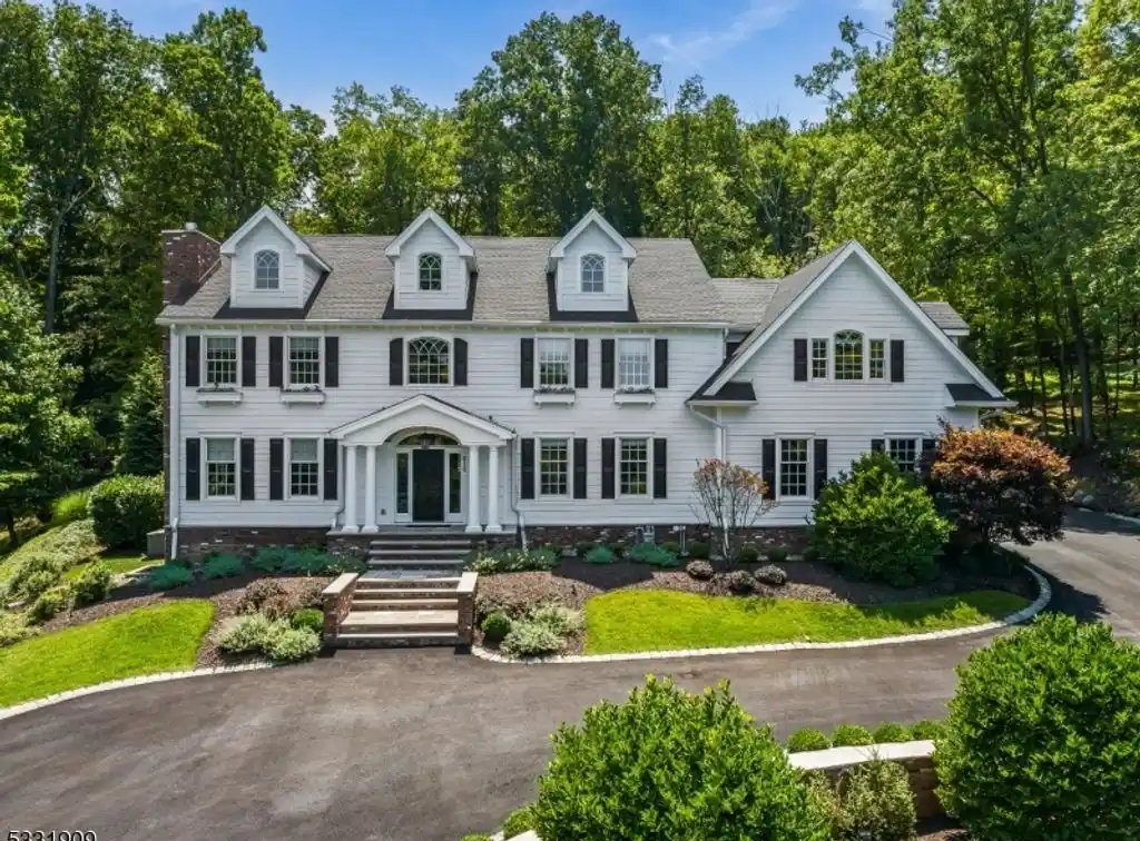 Elegant Luxury Colonial Home on 1.8 Gorgeous Acres