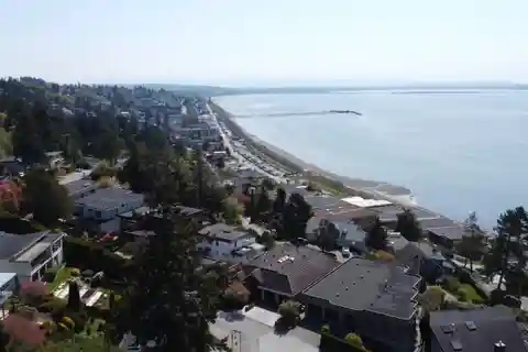 Oceanview Entertainer’s Dream in Gated Privacy