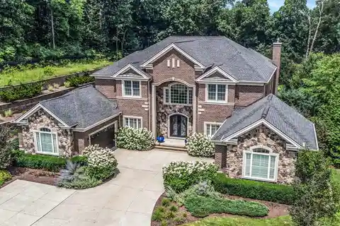 Timeless Elegance in the Woodlands of Geddes Glen