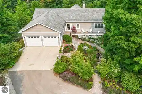 Private Leelanau County Retreat