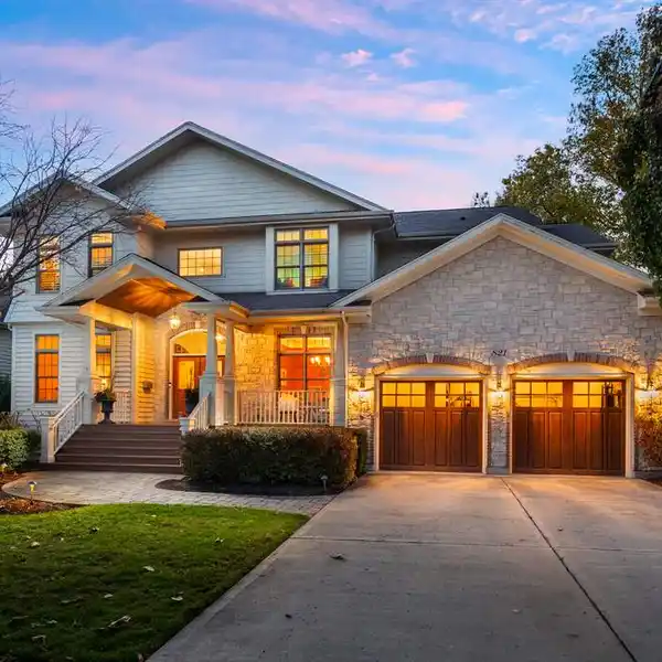 TIMELESS ELEGANCE WITH SOARING DESIGN