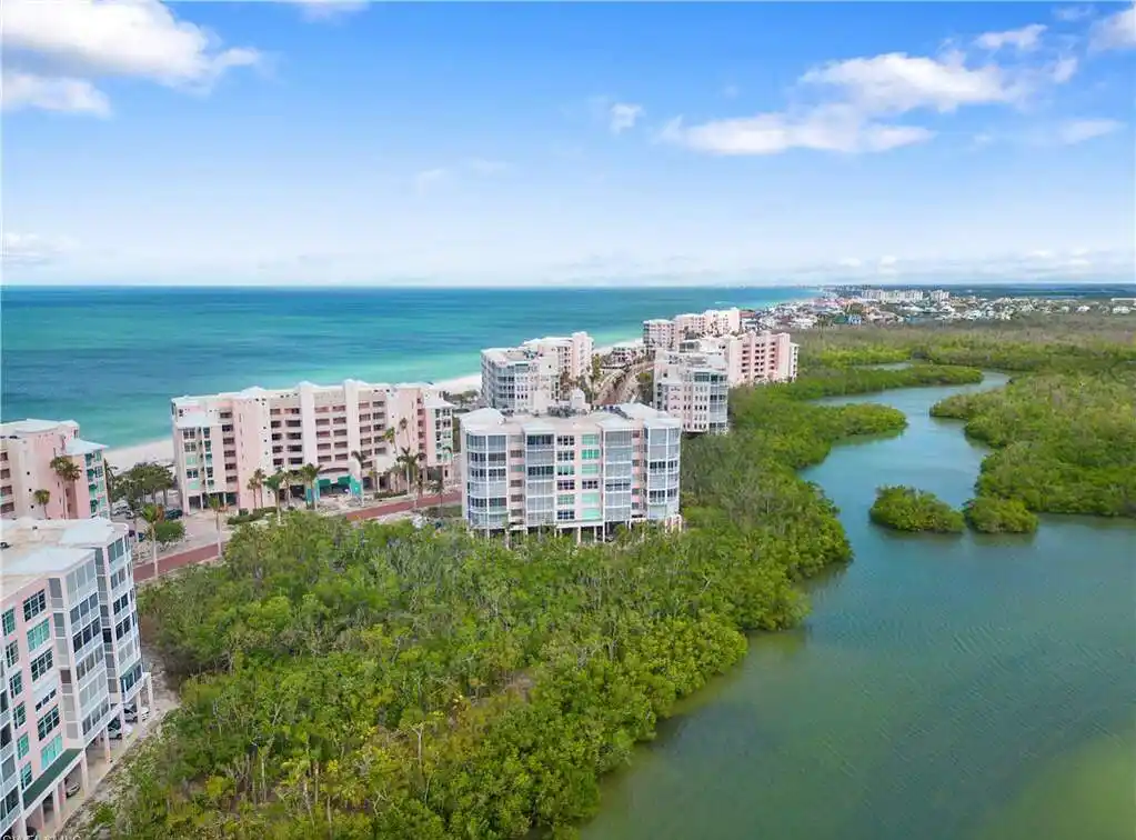 End-unit with Spectacular Bay and Partial Gulf Views