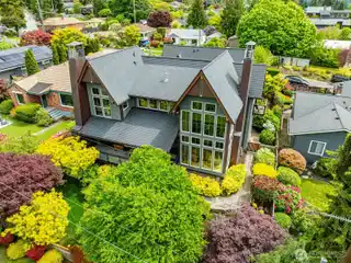 Bespoke Northwest Modern Home