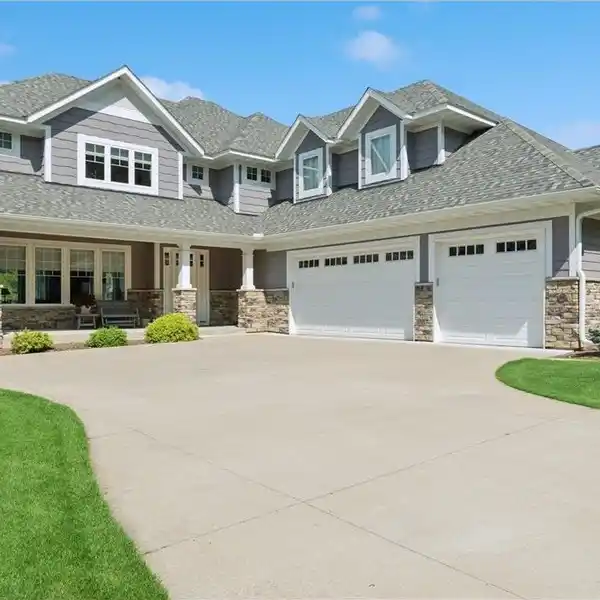 IMMACULATE ENCLAVE HOME WITH EXPANSIVE LIVING SPACE