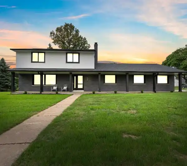 COMPLETELY REMODELED MODERN HOME STEPS TO LAMBEAU FIELD