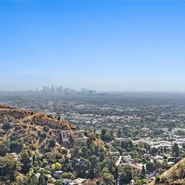 HOLLYWOOD HILLS HOME WITH BREATHTAKING VIEWS