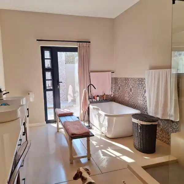 SERENITY IN THE HEART OF ZANDSPRUIT BUSH & AERO ESTATE