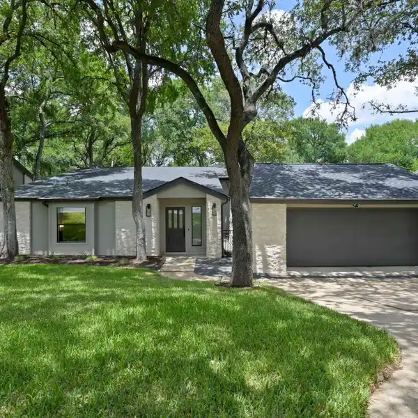 BEAUTIFULLY REMODELED HOME IN BEE CAVE WOODS