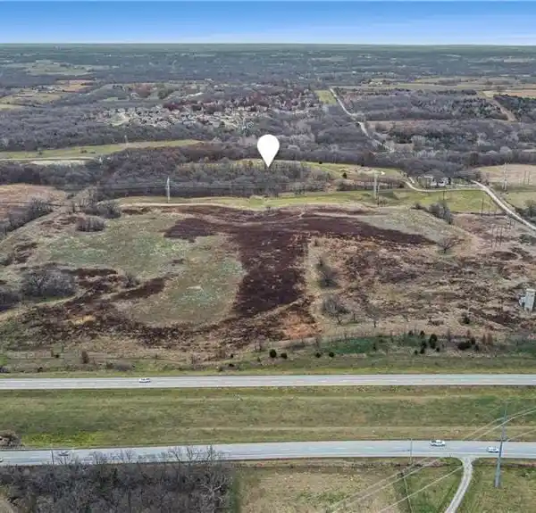 VERSATILE 40-ACRE PROPERTY