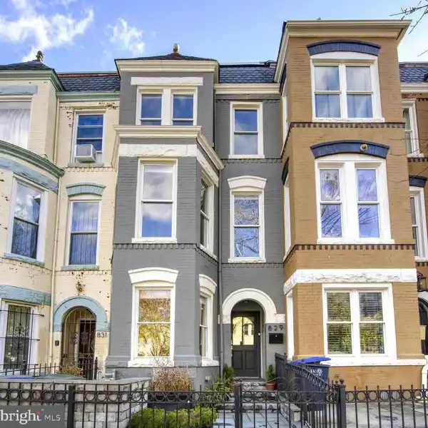 SPACIOUS ROWHOME FULL OF SURPRISES
