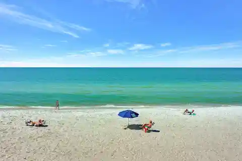 Beautiful Gulf-Front Residence on the Miracle Mile