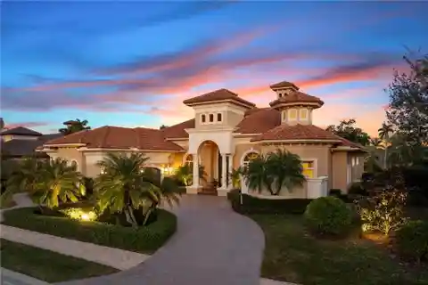 The Perfect Blend of Elegance and Privacy