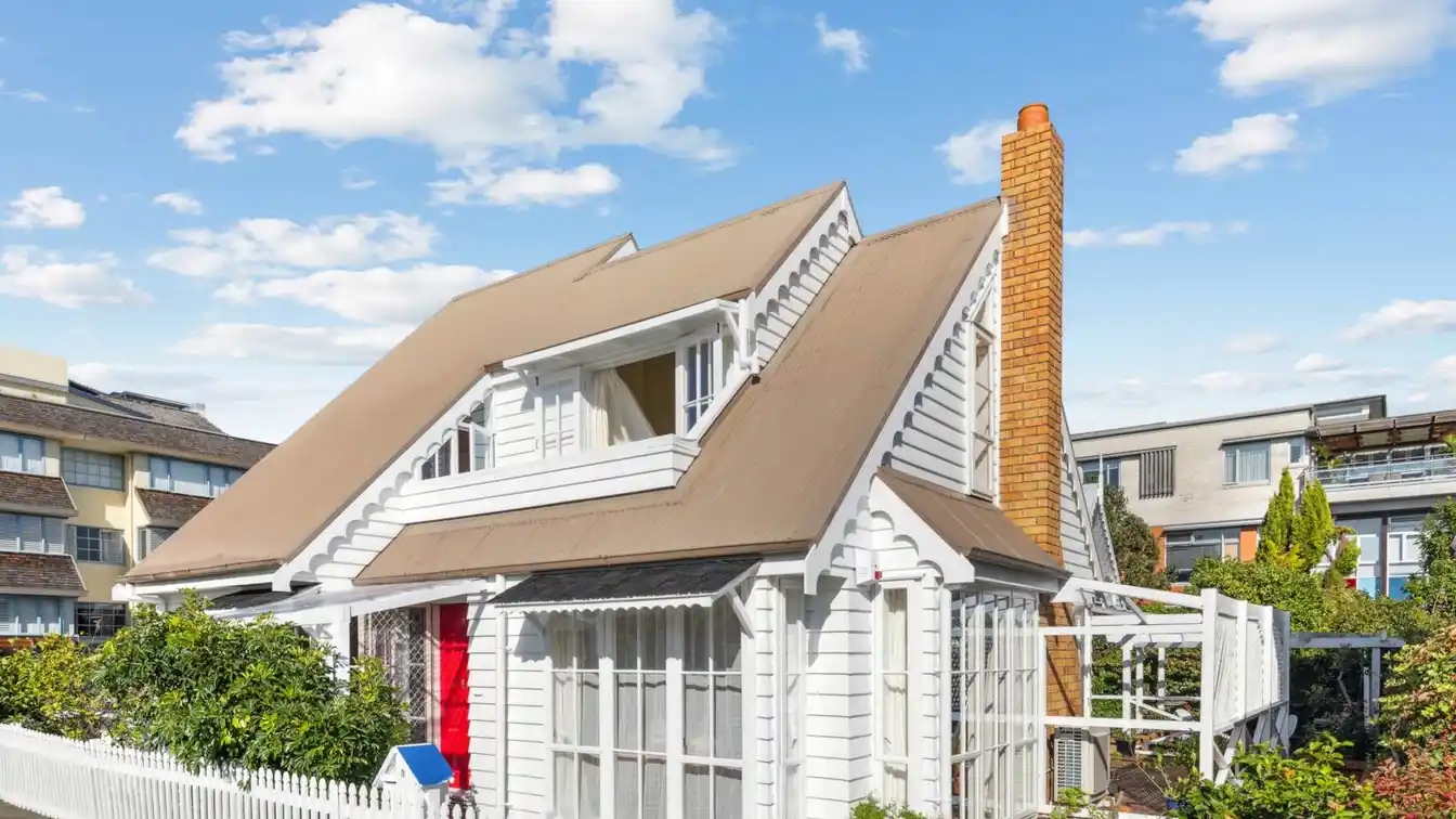 Delightful Seaside Home