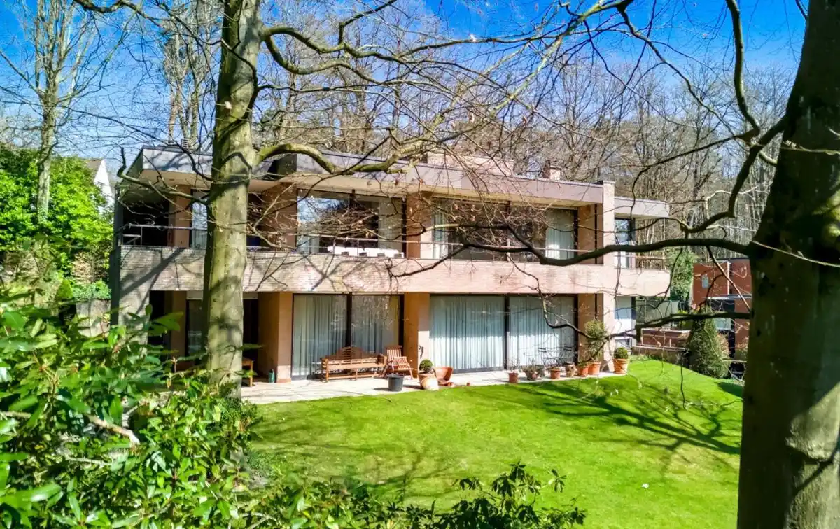 Charming Residence in a Wooded Setting