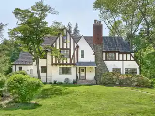 Superbly Updated Tudor in Wykagyl Park