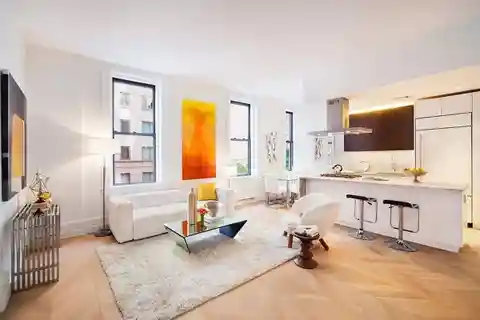 Gorgeous, Luxurious Home with First-Class Finishes