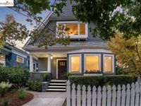 SUNNY AND CHARMING HOME IN ROCKRIDGE