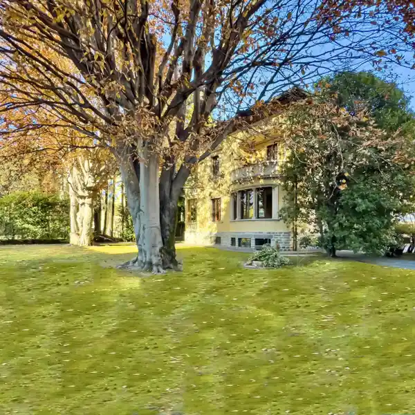 HISTORIC VILLA IN CENTRAL LOCATION