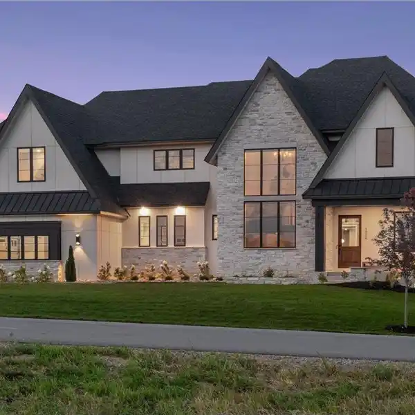 STUNNING HOME IN EXCLUSIVE ELM CREEK VISTA