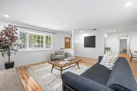 Charming Home in Sought-After West Hills