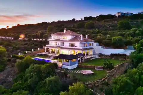 Designer Villa in a Privileged Location