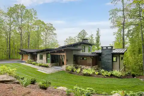 Exquisite Custom Contemporary Livingstone Home