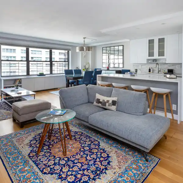 SPECTACULAR RENOVATED HIGH-FLOOR CORNER HOME