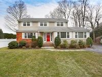 GRACIOUS FOUR BEDROOM COLONIAL IN COS COB