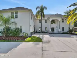 Wonderfully Renovated Waterfront Home on the St. Johns River
