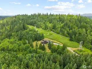 Private Retreat on 7.64 Acres