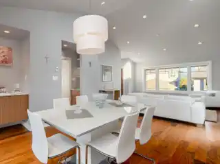 Understated Elegance with Appealing Practicality