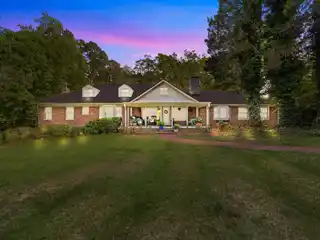 Remarkable 31-acre Retreat