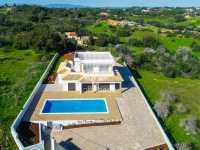 RENOVATED LUXURY VILLA IN VALE D'EL REI