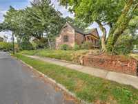 OPPORTUNITY IN AN AMAZING LOCATION
