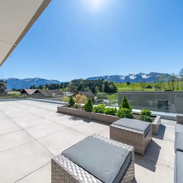 EXCLUSIVE LIVING IN A DREAMLIKE ALPINE SETTING