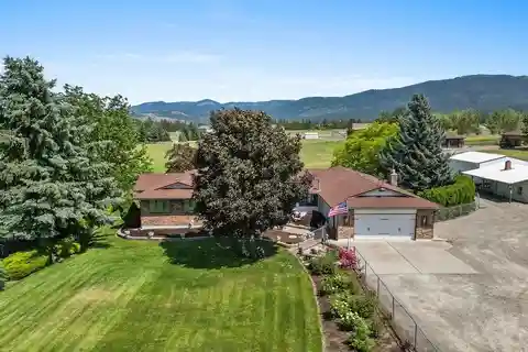 Amazing Rancher on Five Flat Acres