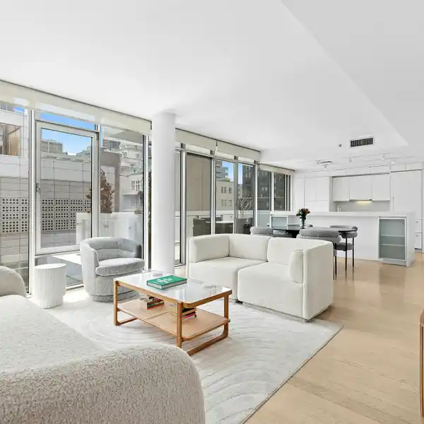 LIGHT-FILLED APARTMENT WITH PRIVATE TERRACE FOR RENT
