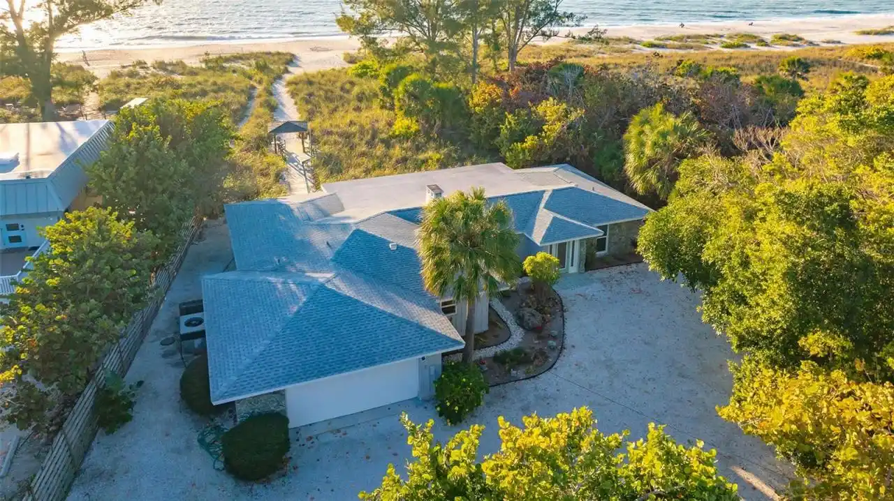 Impressive Gulf-front Property