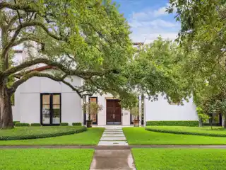 Expertly Designed Residence in West University Place