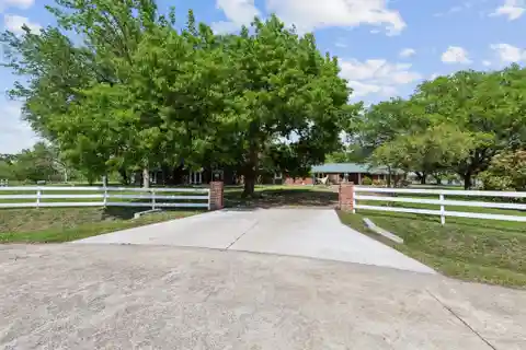 Spacious Property in Ranch Estates