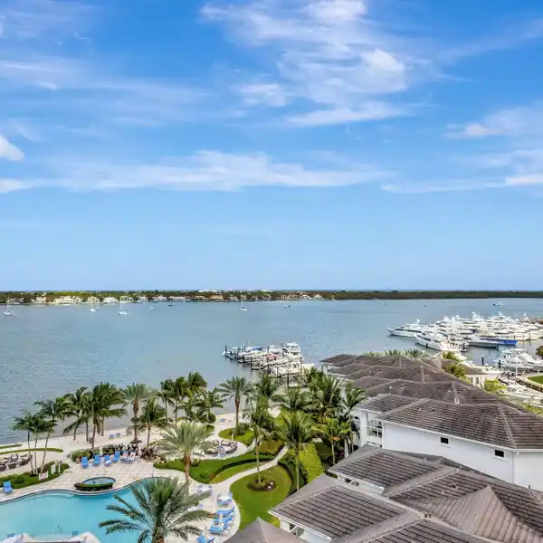 INCREDIBLE BRANDEIS CONDO WITH PANORAMIC OCEAN VIEWS