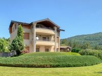 FABULOUS HOUSE ABOVE THE LAKE IN PANCHAREVO