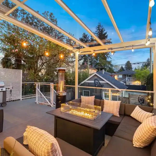 HISTORIC CHARACTER WITH MODERN COMFORT