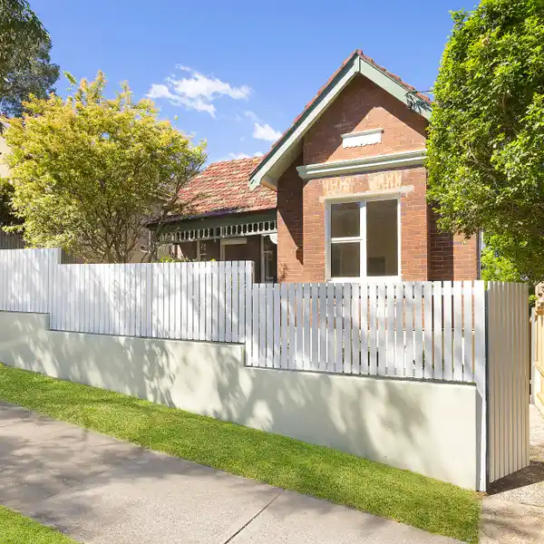 FREESTANDING CLASSIC READY FOR TRANSFORMATION