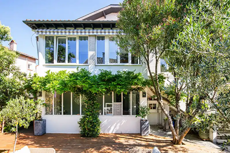 Renovated Home in the Popular Cote Pavee District