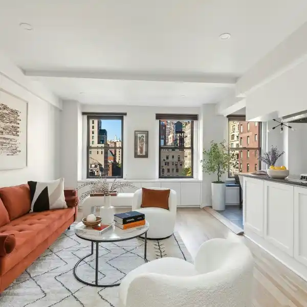 EXCEPTIONAL HOME IN THE VIBRANT UPPER EAST SIDE