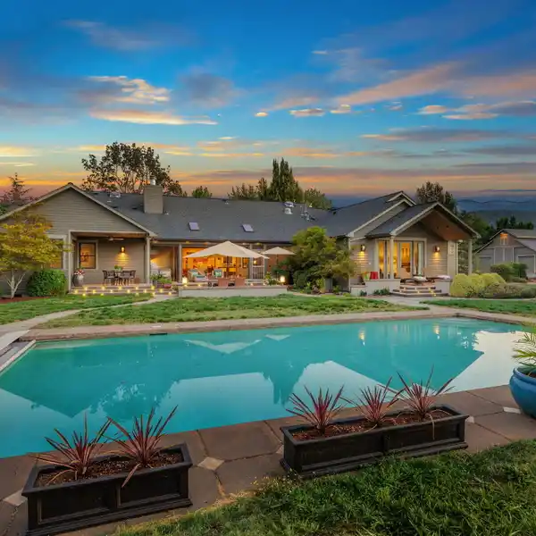 TASTEFULLY REMODELED SINGLE-LEVEL HOME