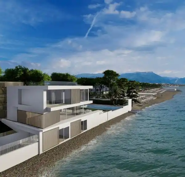 LUXURY VILLA ON THE BANKS OF LAKE GARDA