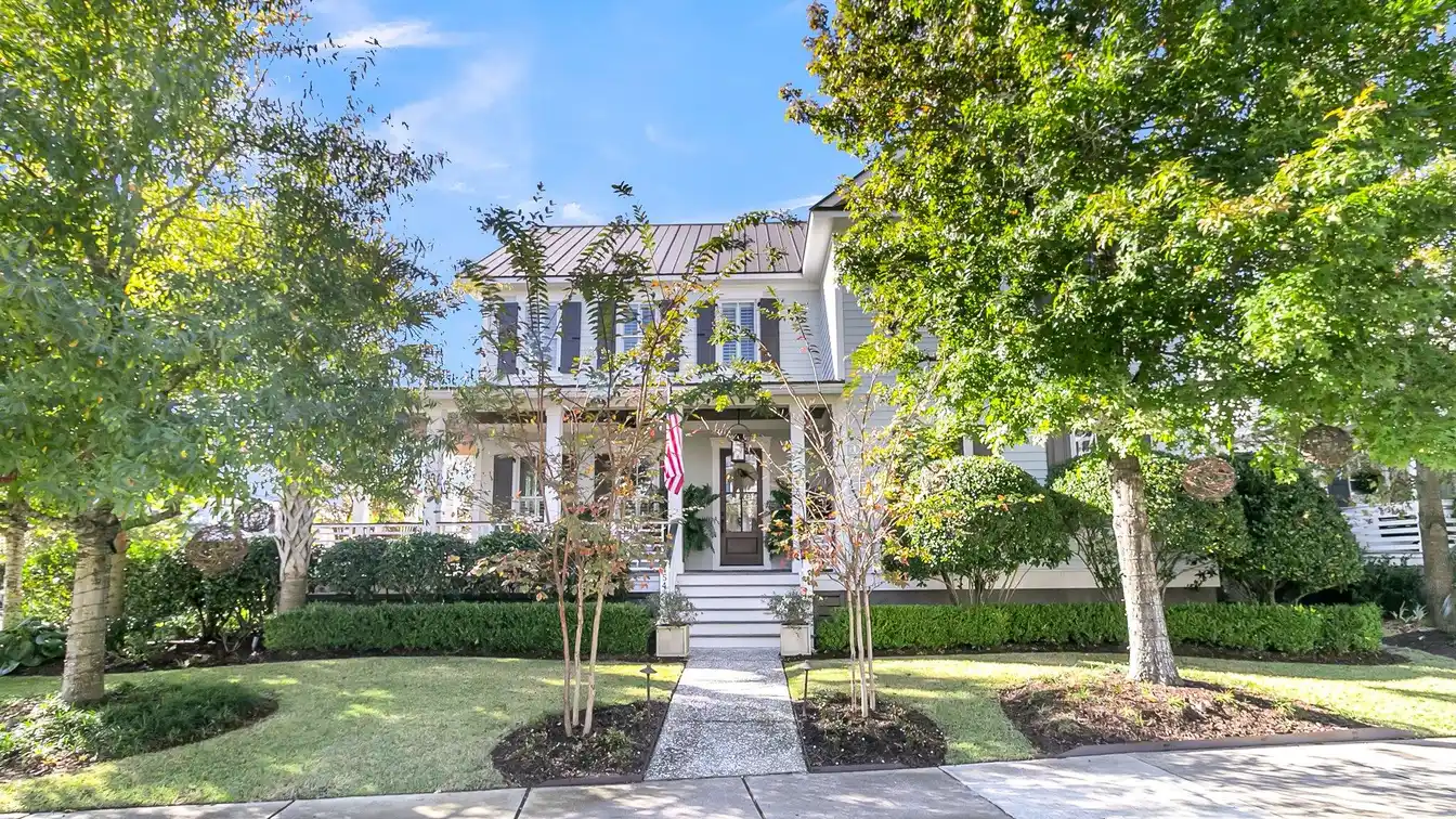 Custom Home on Daniel Island with Full Golf Membership